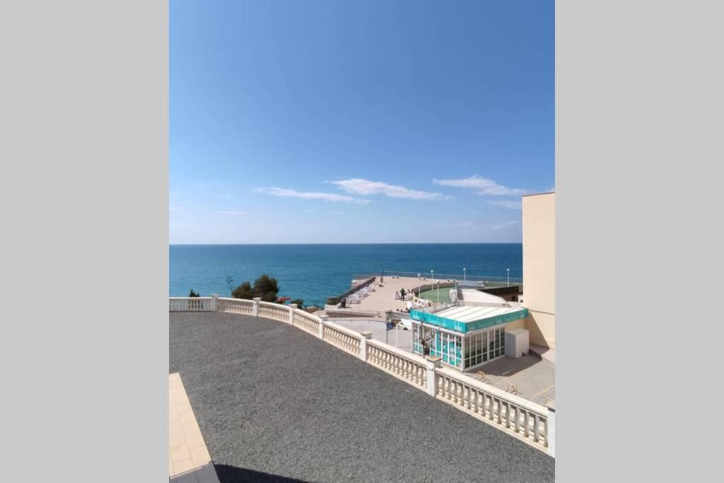 Paradis Salou, Centro Turistico, Wifi, Piscina, Vistas Al Mar Exterior photo